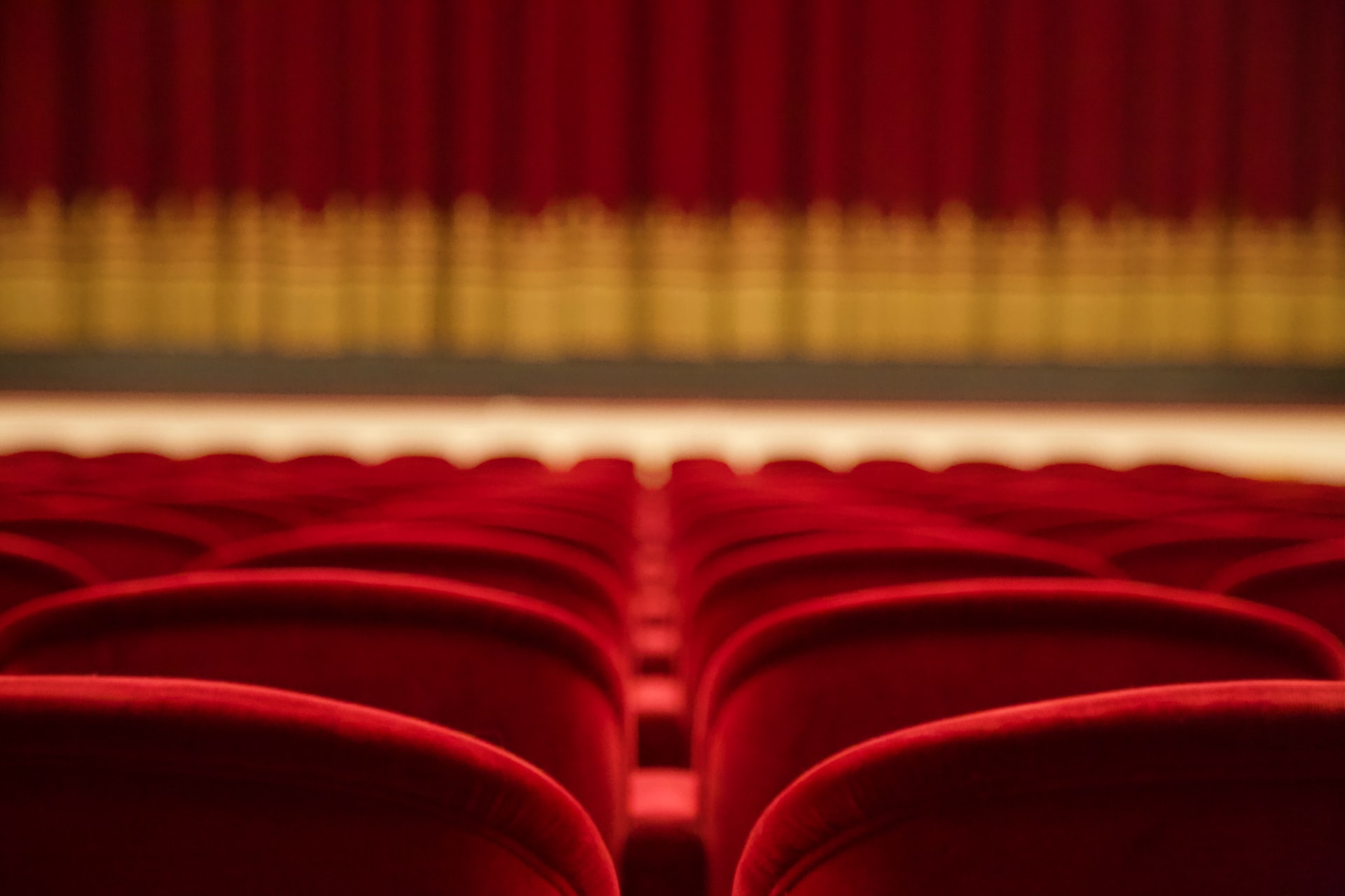 Fauteuils rouges théâtre