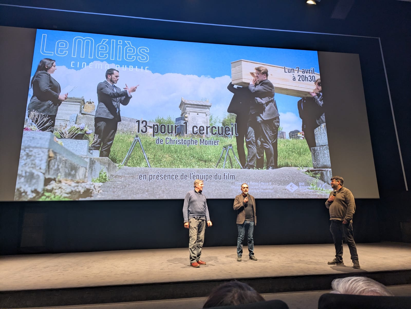 Projection "13 pour 1 cercueil"